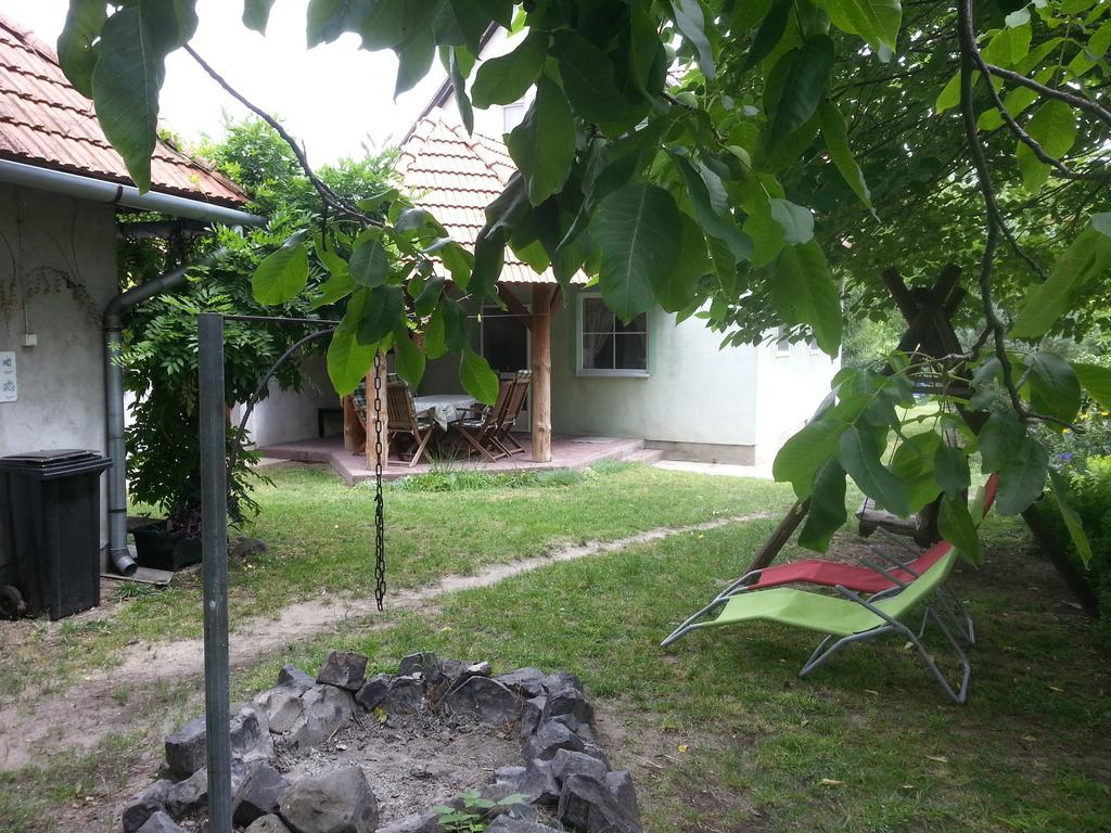 Gyula-tanya Vendégház Csongrád Exterior foto